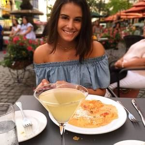 Meet your Posher, Erica